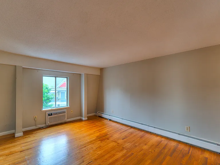 1263 Chapel St #C2 — Photo 13