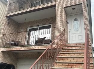 65 71st St #2, Guttenberg, NJ 07093