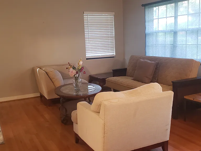 424 N Calhoun St — Photo 2