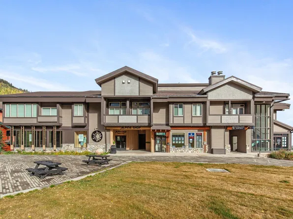 166 Village Ln, Sandpoint, ID 83864