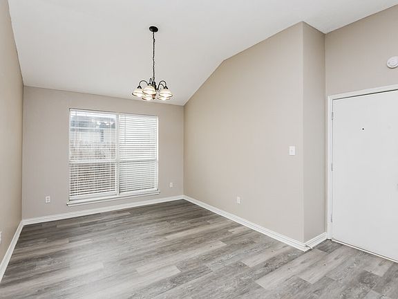 5th image of 10509 Shadywood Dr