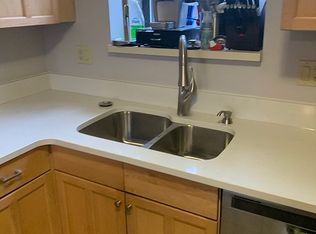 7014 Green Tee Ct APT F, Saint Louis, MO 63129