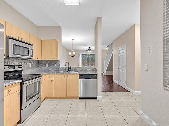 3rd image of 4126 Forest Dr