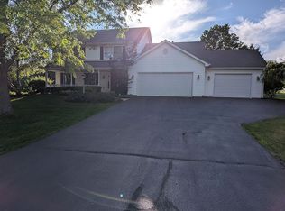10230 Heatherridge Ln, Rockford, IL 61107