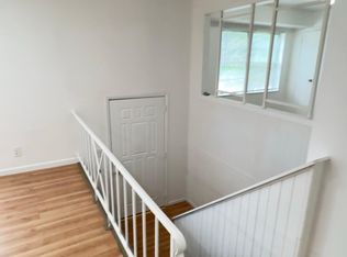 6109 N Randwick Rd, Peoria, IL 61615