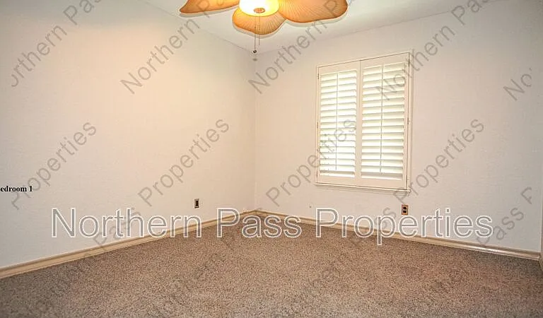 612 Willow Glen Dr — Photo 16