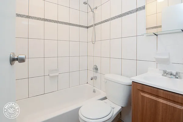 Rented by MySpaceNYC | media 7