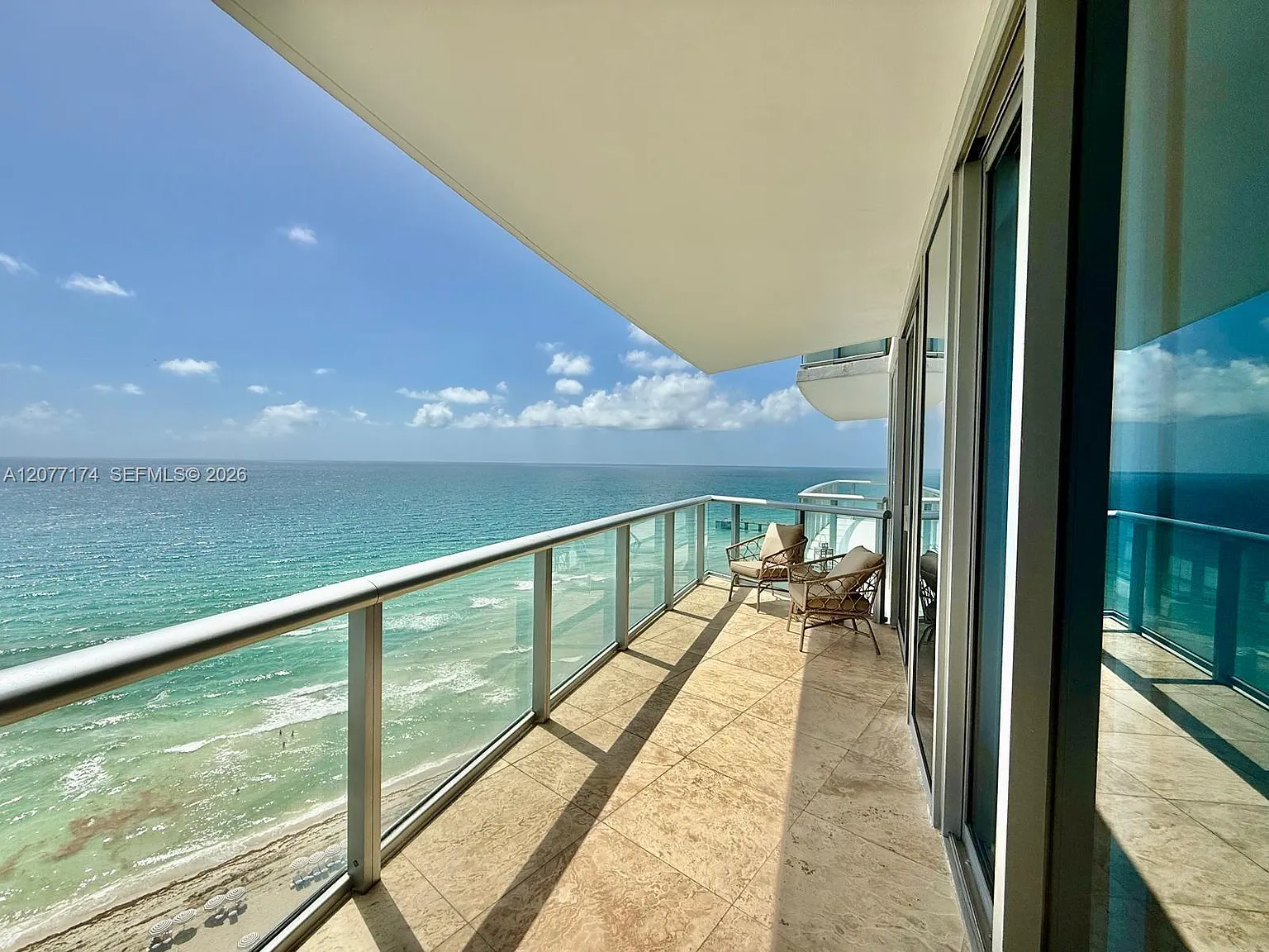 Jade Beach Condo — Photo 2