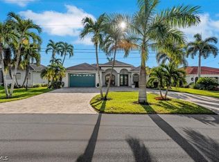 5221 SW 9th Pl, Cape Coral, FL 33914