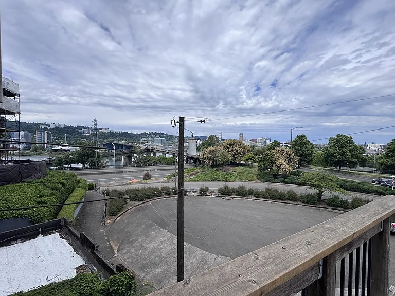 3021 SE 6th Ave — Photo 18