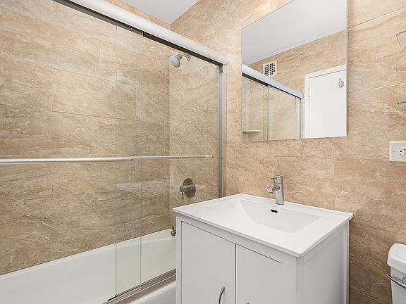 5th image of 245 E 24th St APT 16E