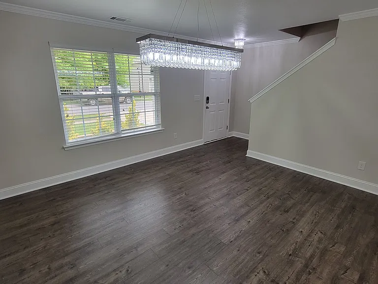 5808 Sanders Farm Ln — Photo 4