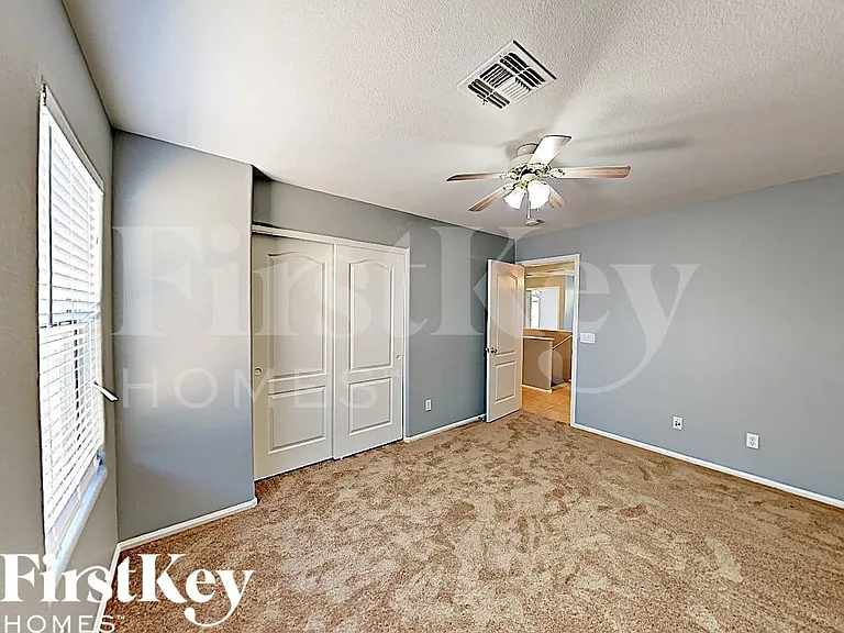 2430 W Via Dona Rd — Photo 12