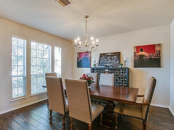 3rd image of 2803 Highland Lake Ct