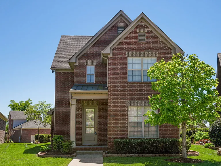 1100 Paddock Park Cir — Photo 1