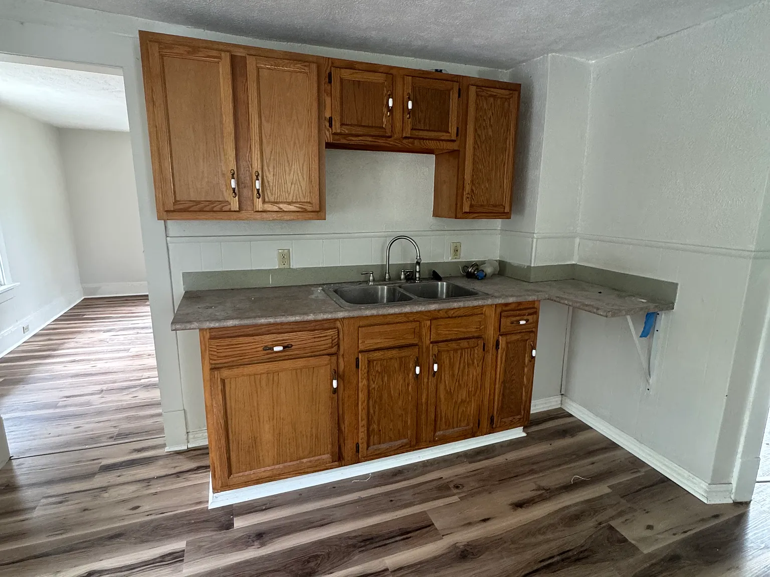 2 bed, $995 — Photo 3