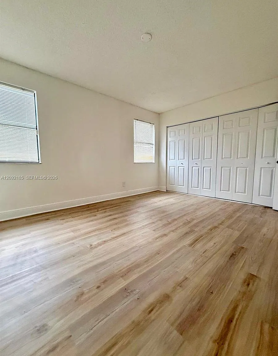 NW 105th Ter, Pembroke Pines — Photo 4