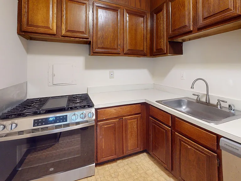 300 M St SW #N509 — Photo 8