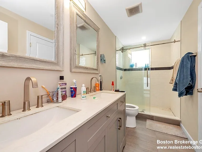 228 Calumet St #2 — Photo 10