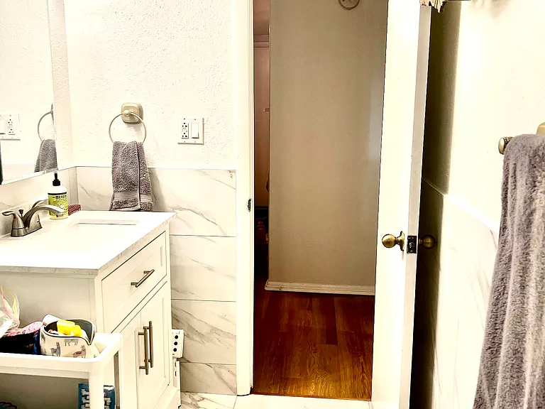1008 N Corona St #107 — Photo 6