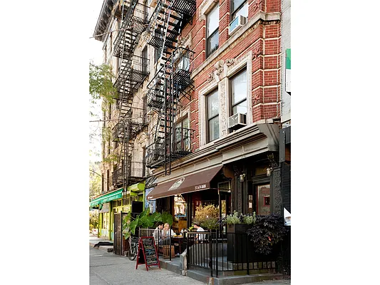 Sold by Douglas Elliman | media 10