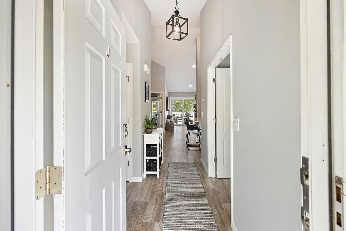 Entry - 2345 Tall Sail Dr #J