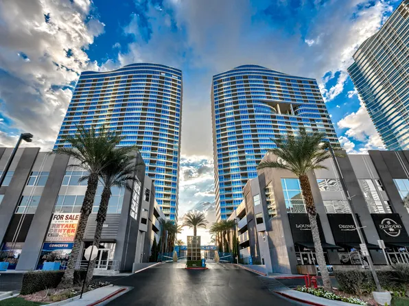 4575 Dean Martin Dr, Las Vegas, NV