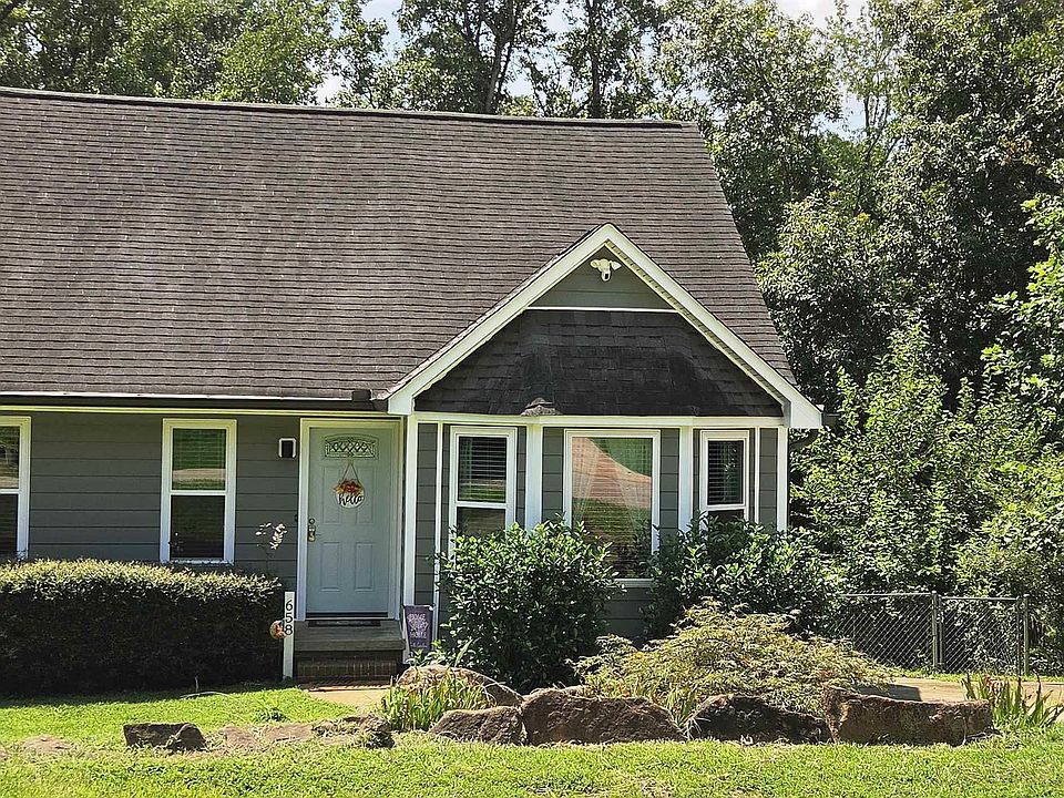 1st image of 658 Maple Dr