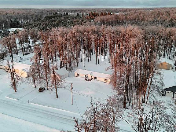 3rd image of 50 Camp Ten Rd