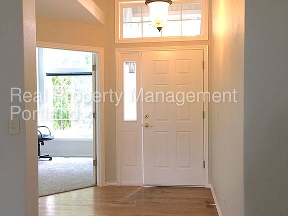4th image of 15141 SW Sapphire Dr