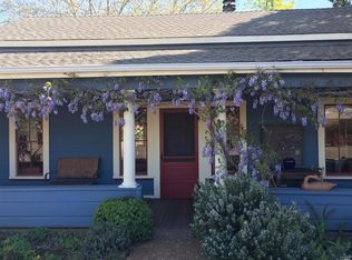 1061 Moody Ln, Geyserville, CA 95441