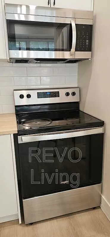 Studio, 1.0 bath, 500 sqft, $1,300 — Photo 3