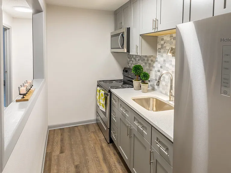 Windsong Apartments — Photo 4