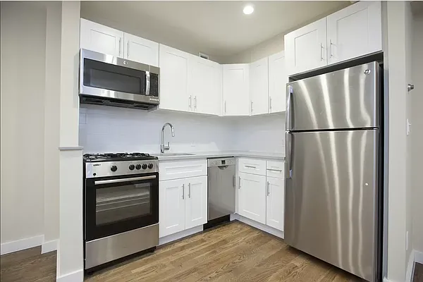 Rented by REAL New York | media 14