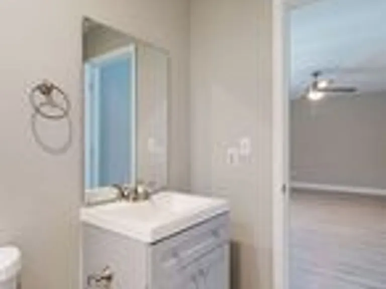424 Bashford Rd #101 — Photo 13