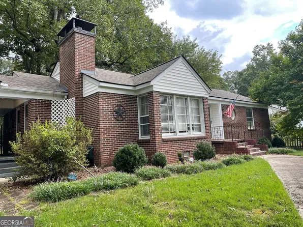 213 N Laurel Dr, Clarkesville, GA 30523