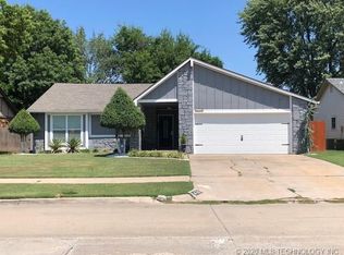 4716 W Uniontown St N, Broken Arrow, OK 74012