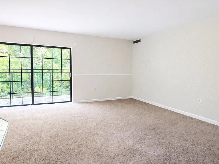 1-Bed - Living Room