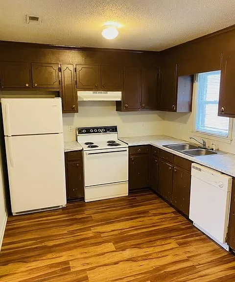105 Toby Cir #8A — Photo 3