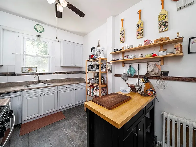 203 Bowers St #1 — Photo 3
