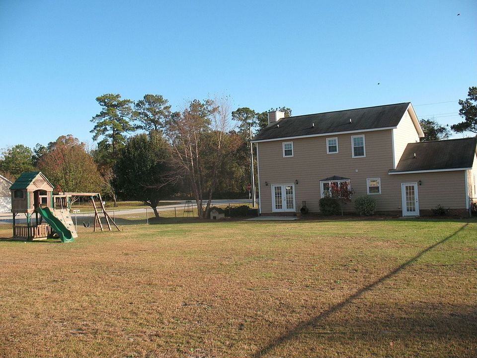 2nd image of 126 Camp Queen Rd