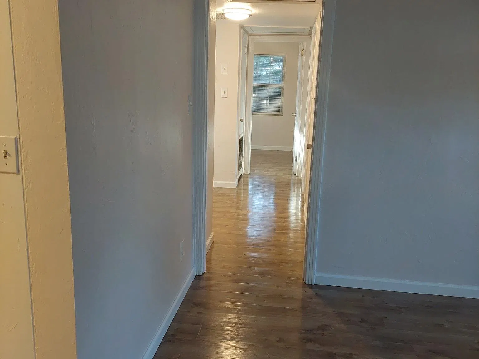 4 bed, 1074 sqft, $1,600 — Photo 4