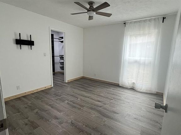 3rd image of 1819 SW 29th Ter