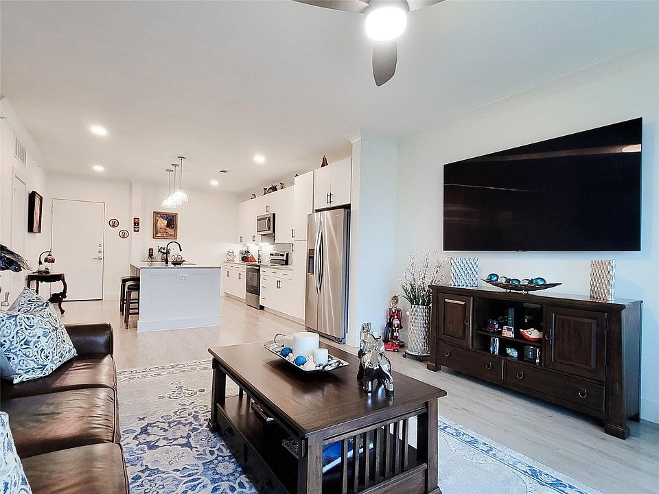 1st image of 3517 Windhaven Pkwy #1307