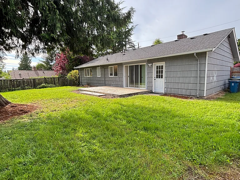 7104 193rd Pl SW — Photo 25