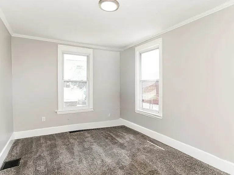 1917 Bising Ave — Photo 4