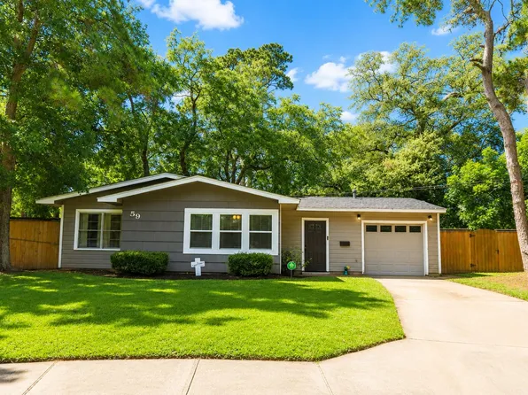 59 Caladium Ct, Lake Jackson, TX 77566