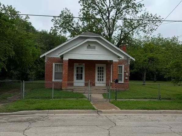1507 & 1511 E Garnett St, Gainesville, TX 76240