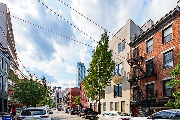 Rented by Rennit Inc. | media 14