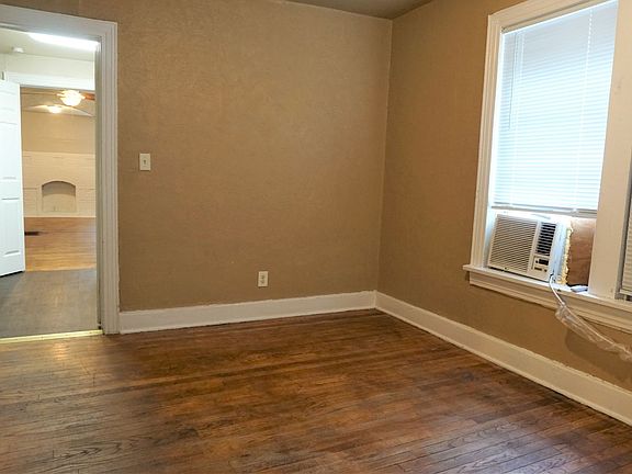 4th image of 1130 NE 17th St #3469492C7